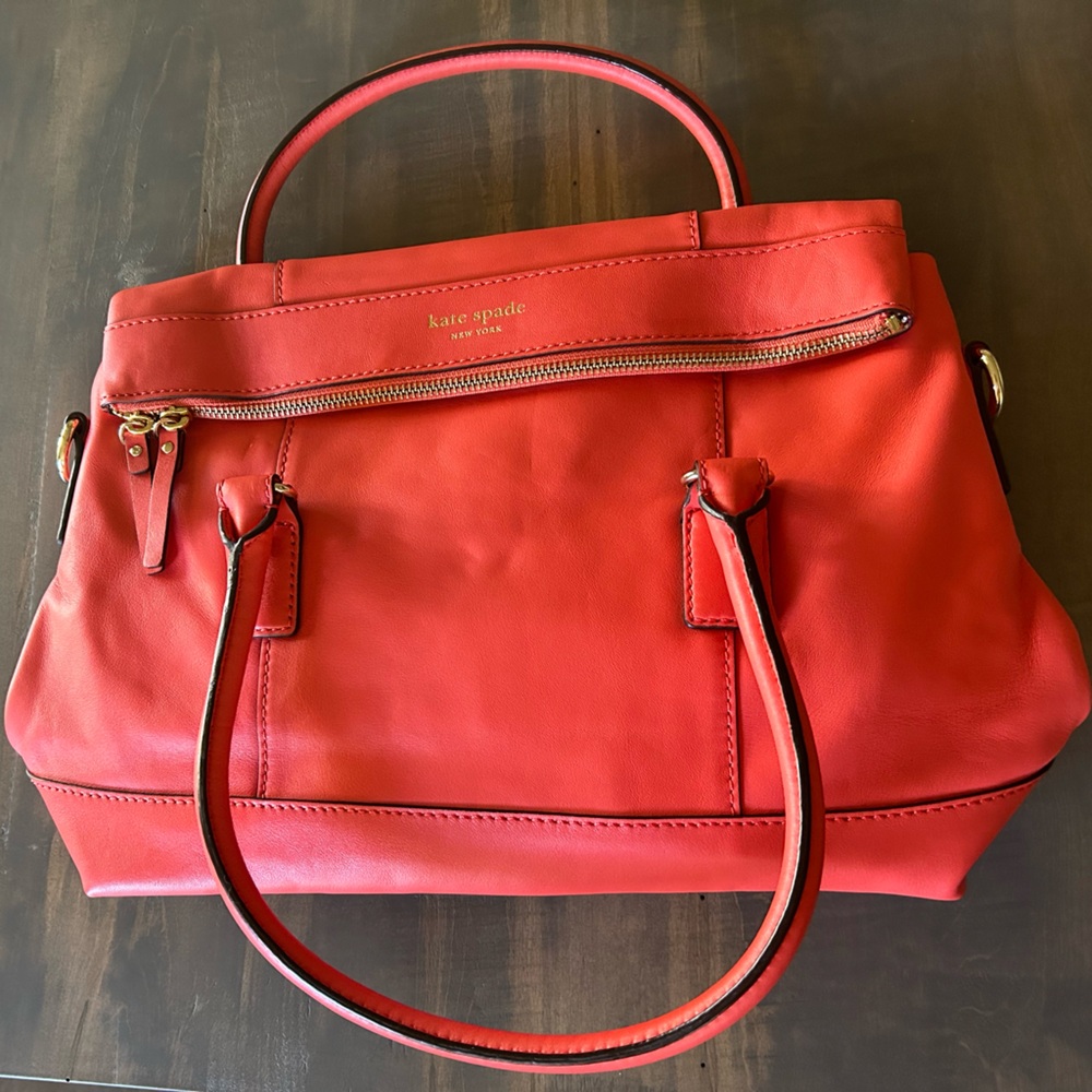NWOT Kate Spade New York leather shoulder strap bag
